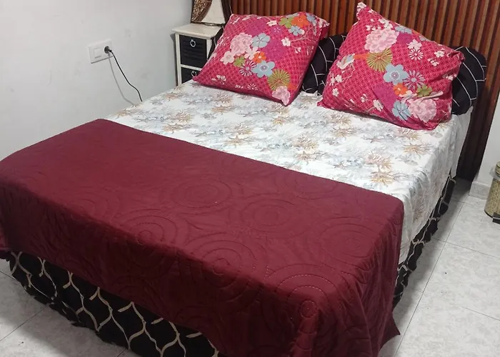 Bed and breakfast Habitación En Piso Compartido 1-valencia Centro